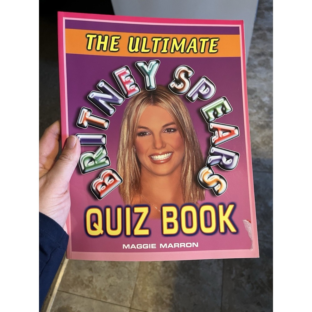 The Ultimate Britney Spears Quiz Book by‎ Maggie Marron Vintage 2000 Y2K